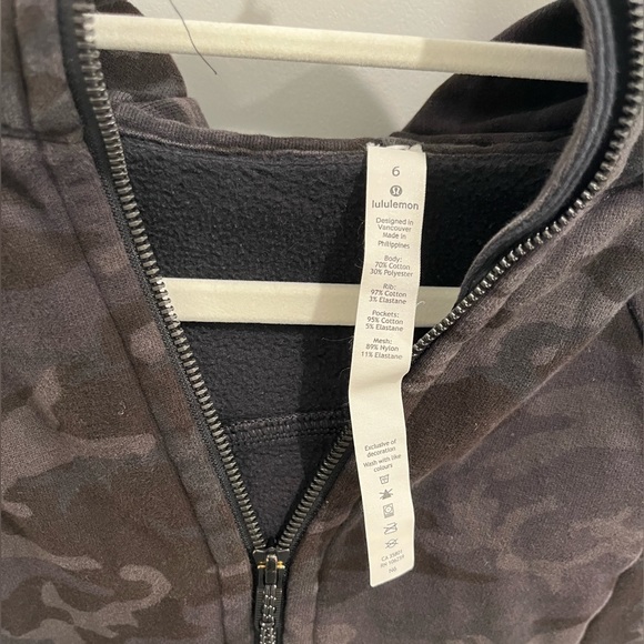 Lululemon Full Zip Scuba - Picture 4 of 4